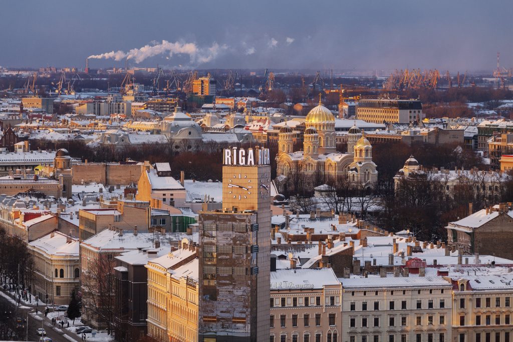 Rīgas panorāma ziemā no Zinātņu akadēmijas / Panoramic view over Riga